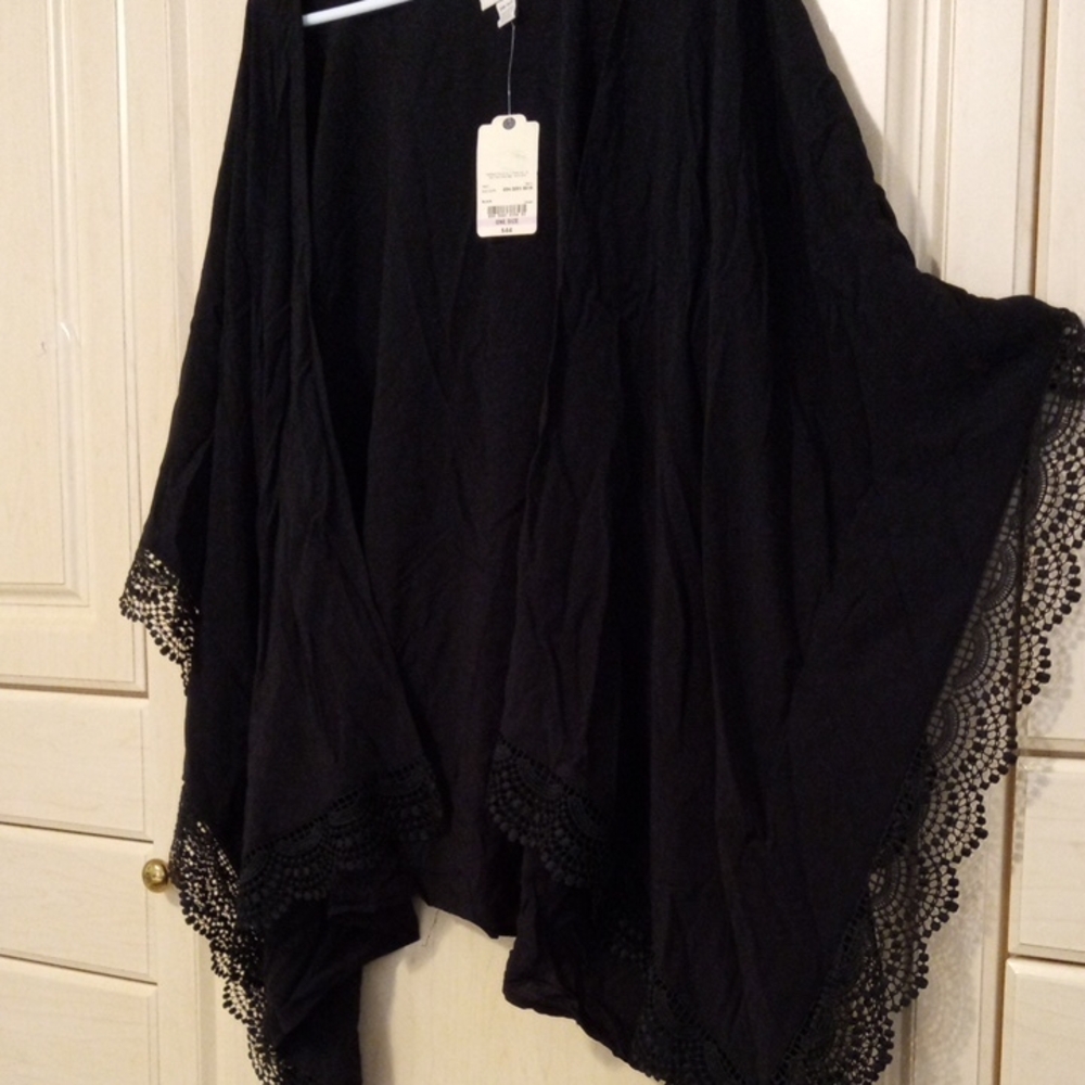 Elegant Black Lace Trim Coverup WT
